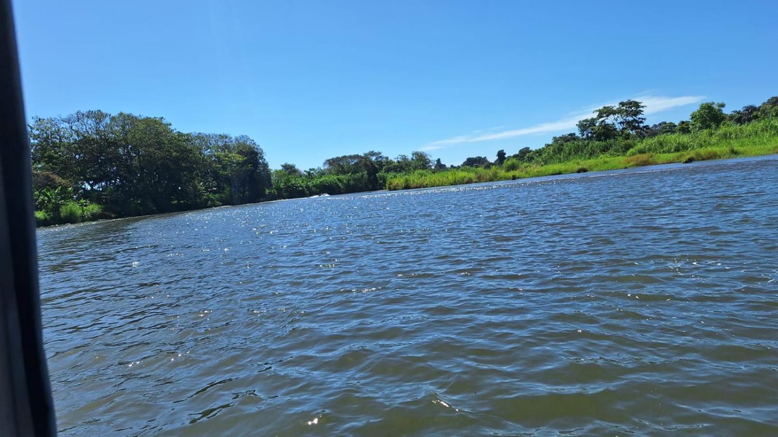 Laguna Caldera Lodge Siqurres Da Alegria エクステリア 写真
